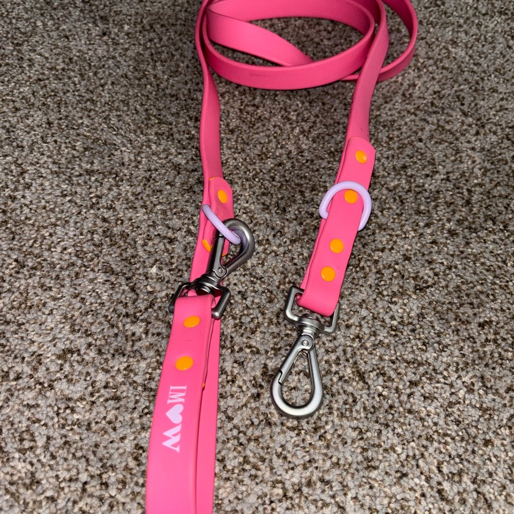 Wild One Waterproof Dog Leash Cosmopolitan Pink